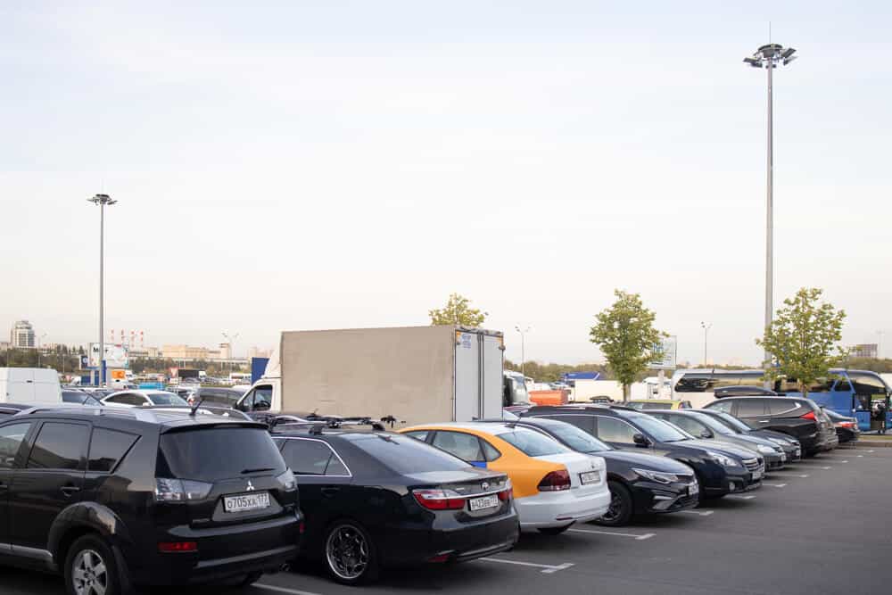 Najblizi parking do aerodroma